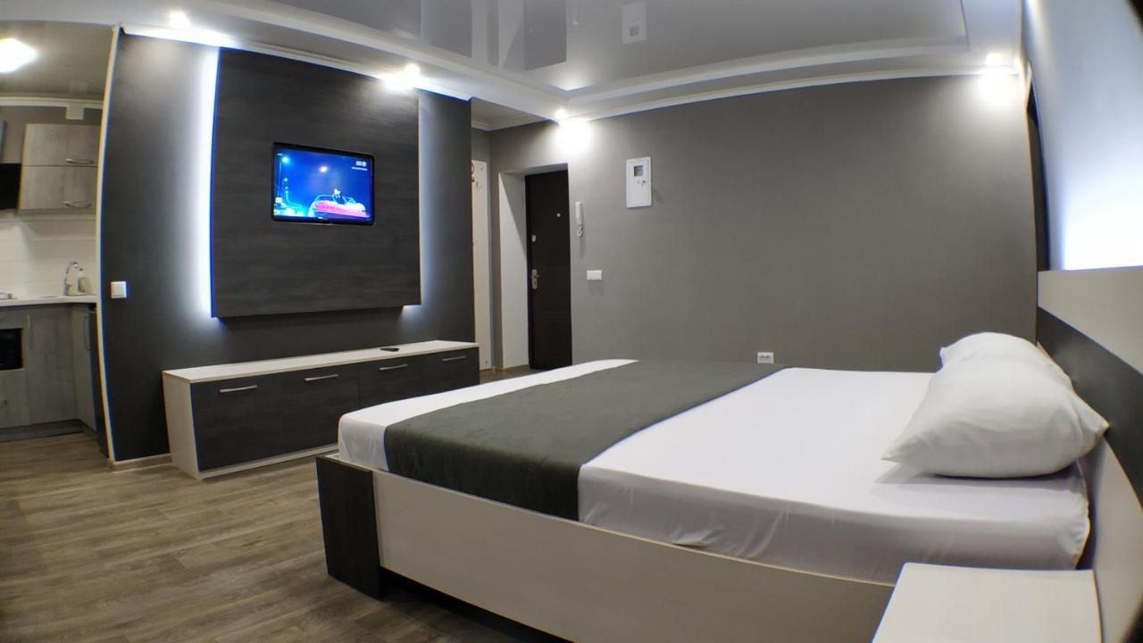 Двухкомнатный Люкс Центр Металлургов 19 Kr Apartments Krivoy Rog Exterior foto