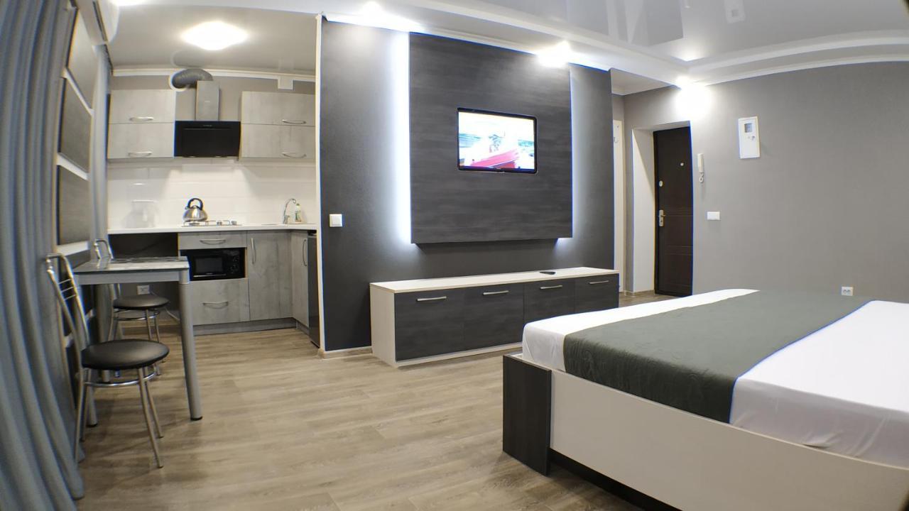 Двухкомнатный Люкс Центр Металлургов 19 Kr Apartments Krivoy Rog Exterior foto